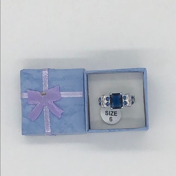 Fashion jewelry ring size 6 - Picture 2 of 4